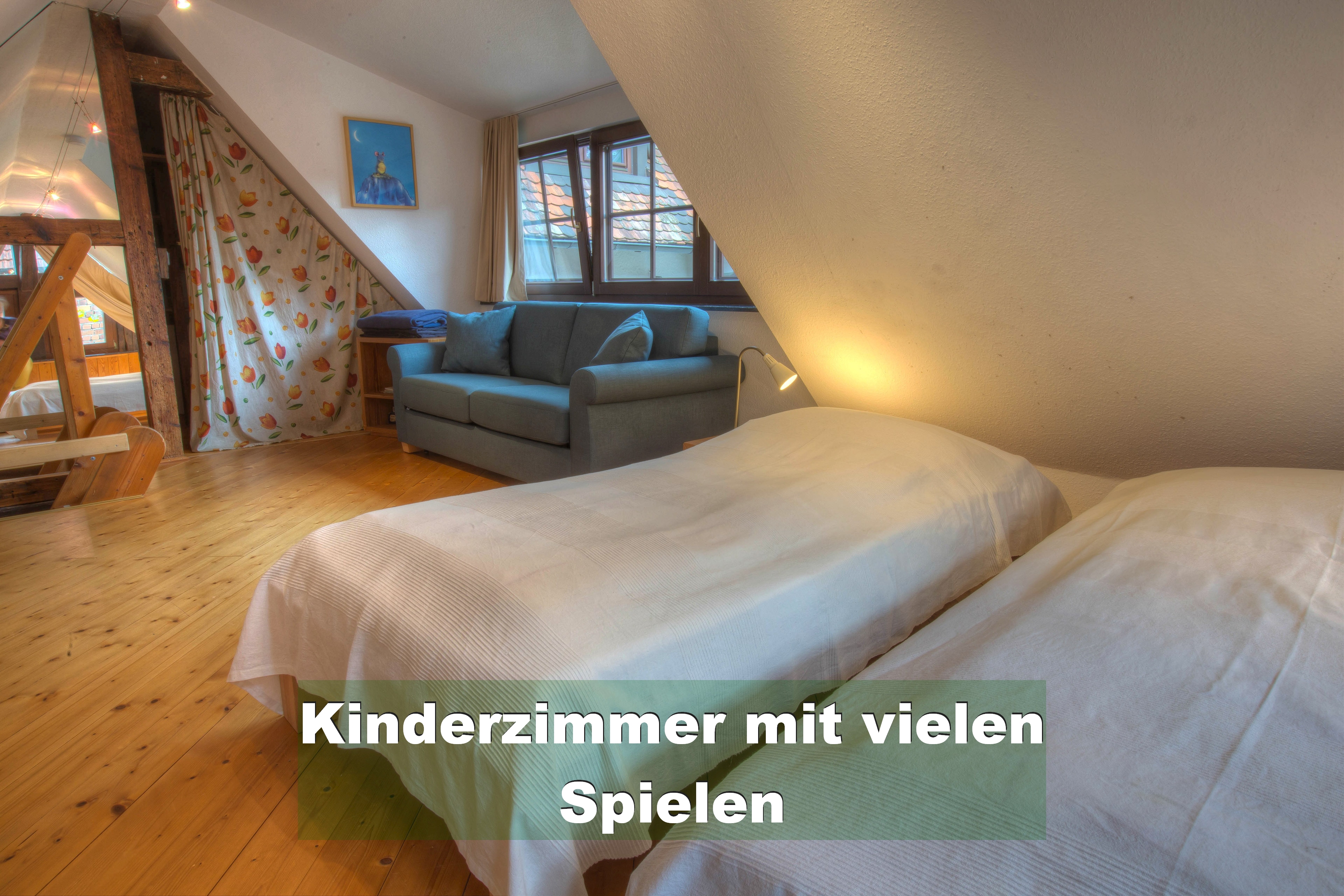 Kinderzimmer mit vielen Spielen im Ferienhaus Im Birkenweg